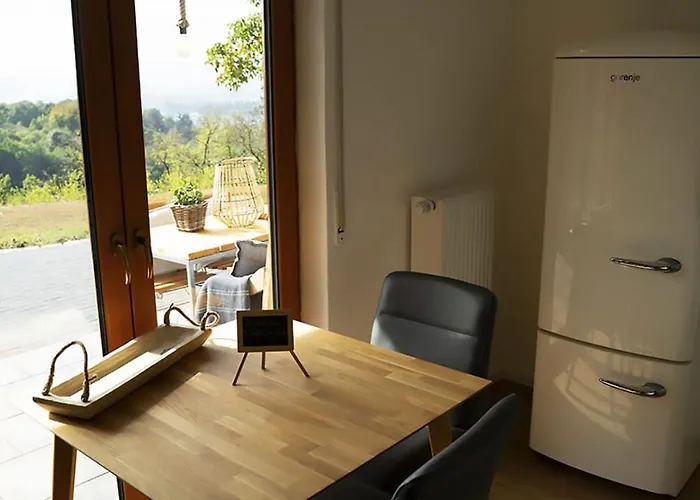 Wohnfuehloasen In Laendlicher Idylle 公寓 Weitersburg